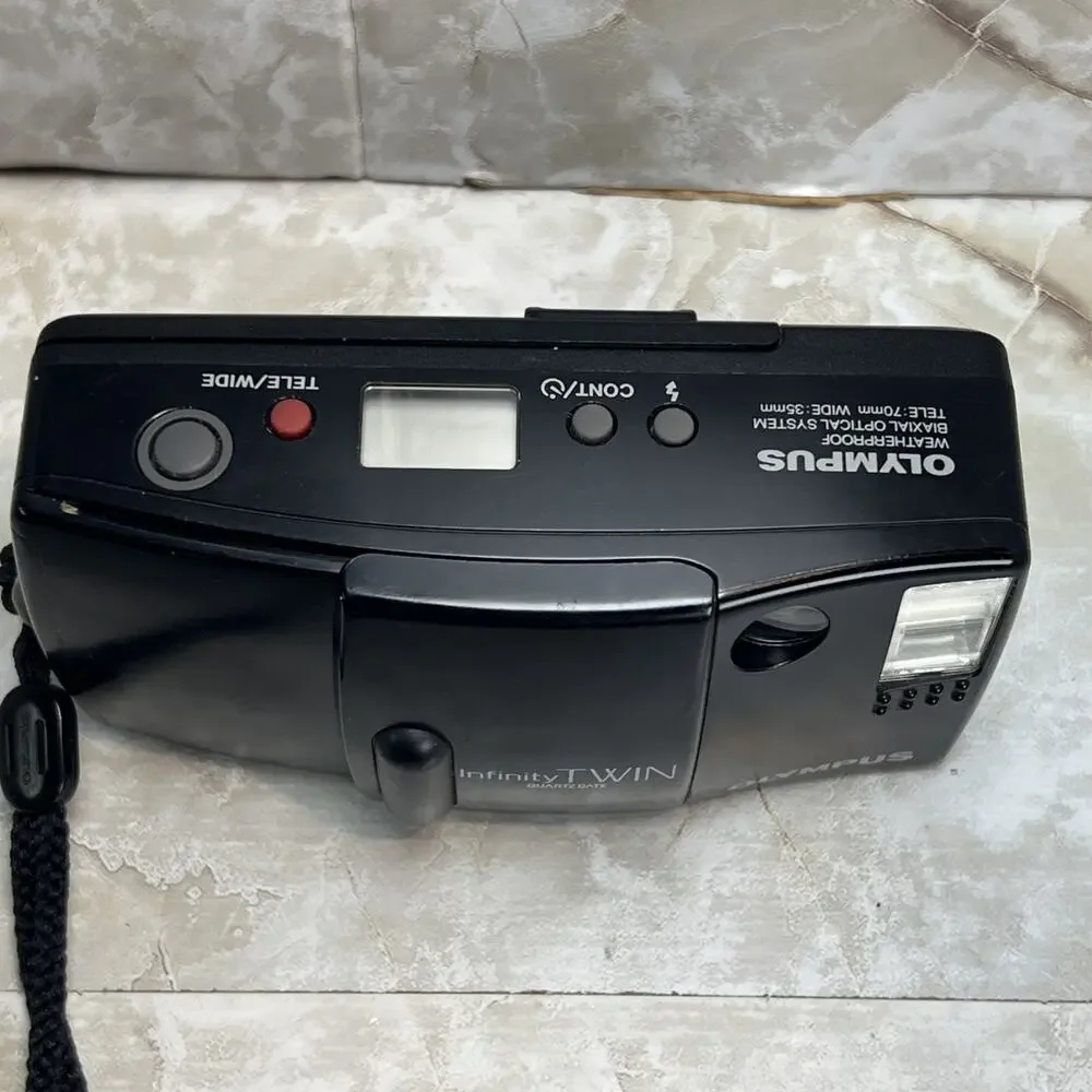 Olympus Infinity Twin Quartz Date AF 35mm 70mm Weatherproof Camera Tested Japan